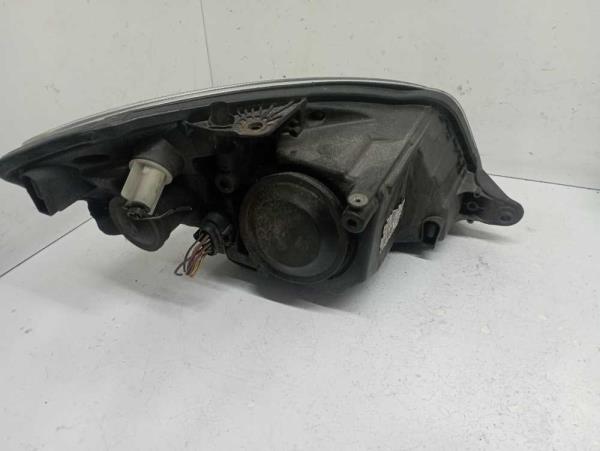 PHARE GAUCHE SKODA - Vue 2